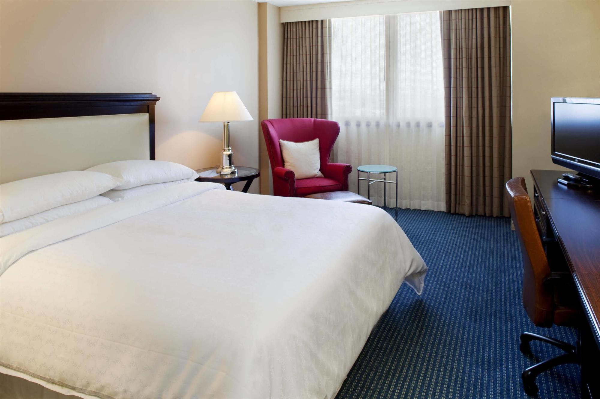 Hotel Sheraton Waterside 4*