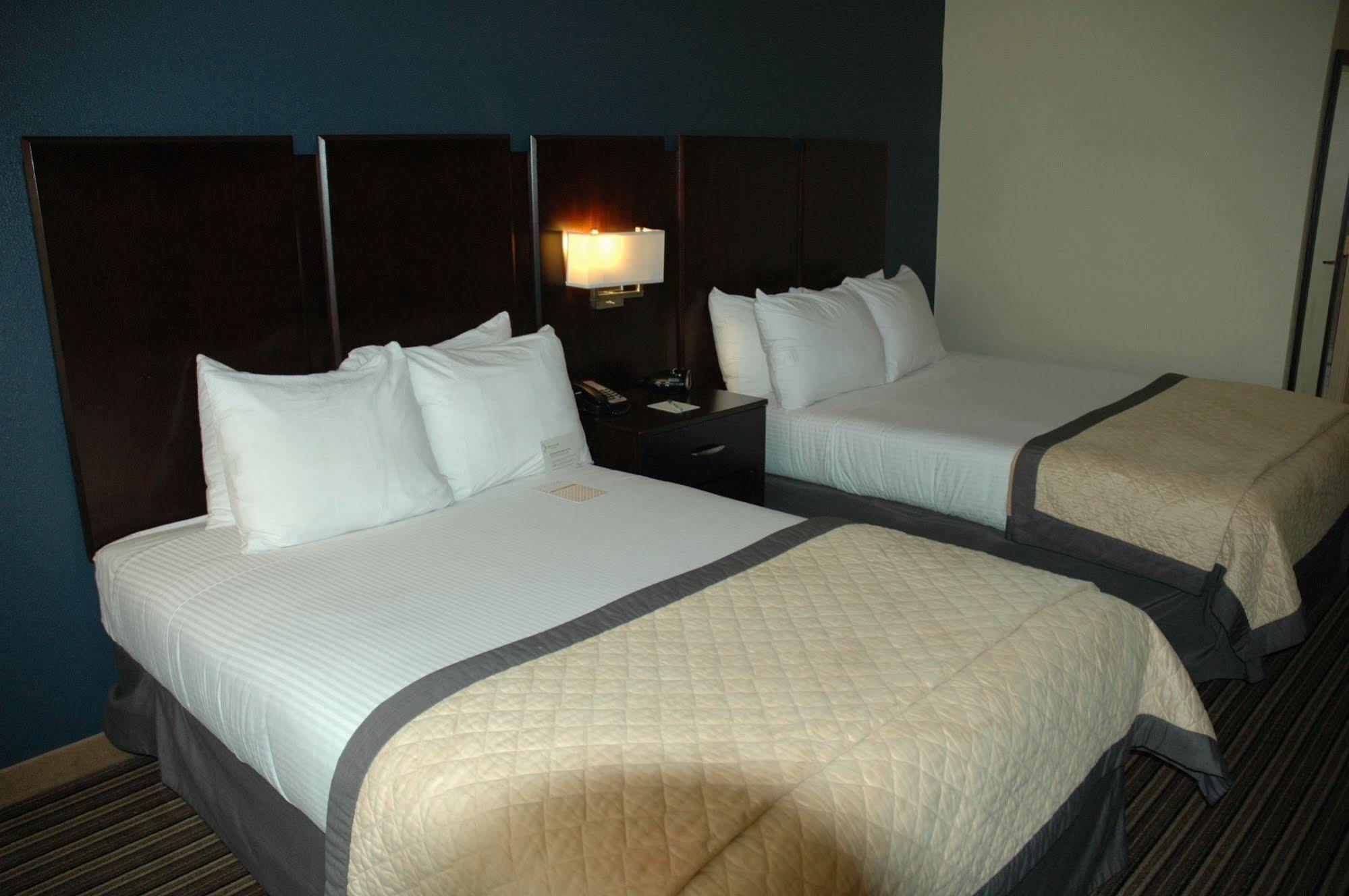 Hotel Wyndham Garden Downtown 3*