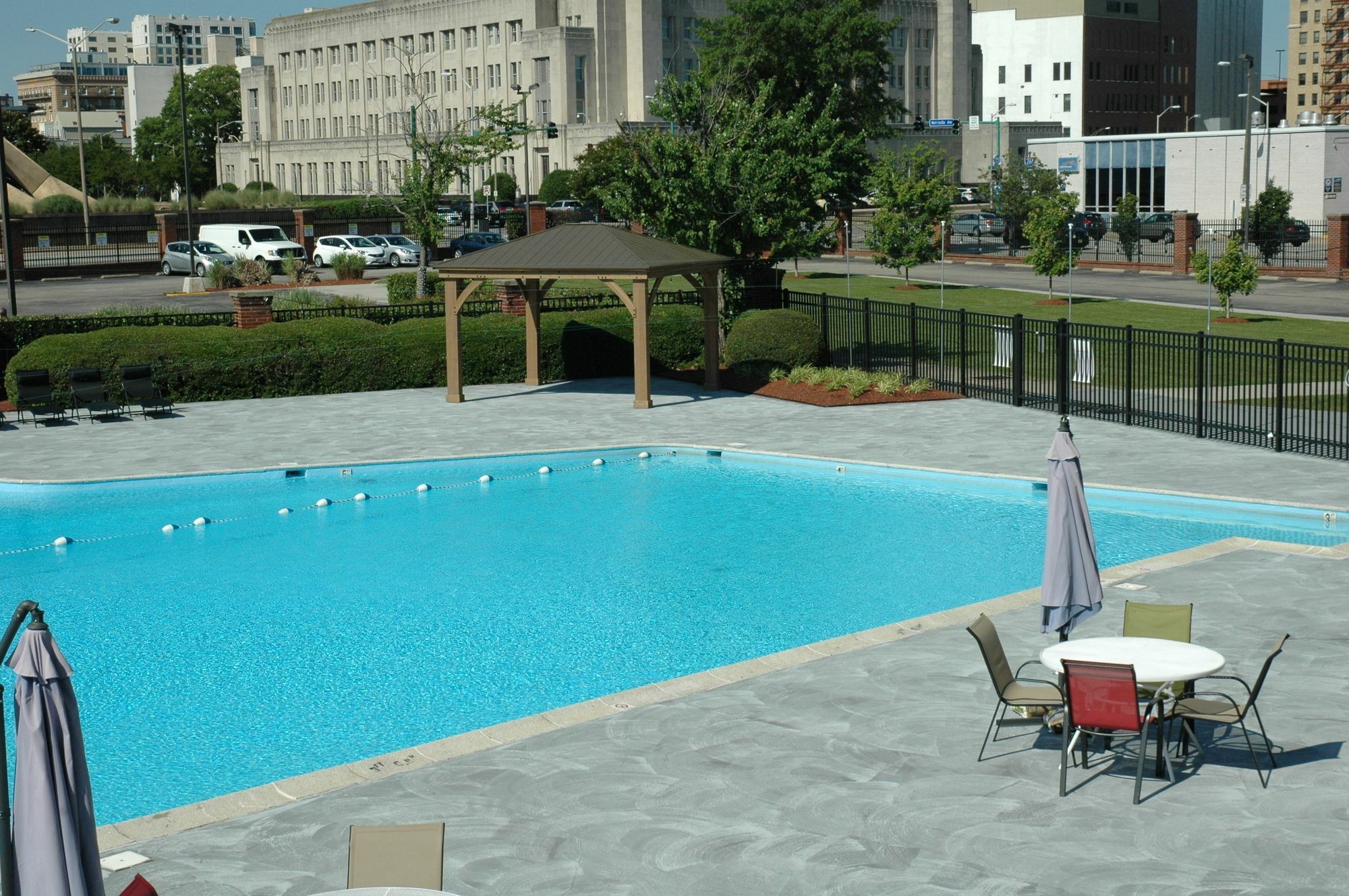 Wyndham Garden Downtown Hotel 3*