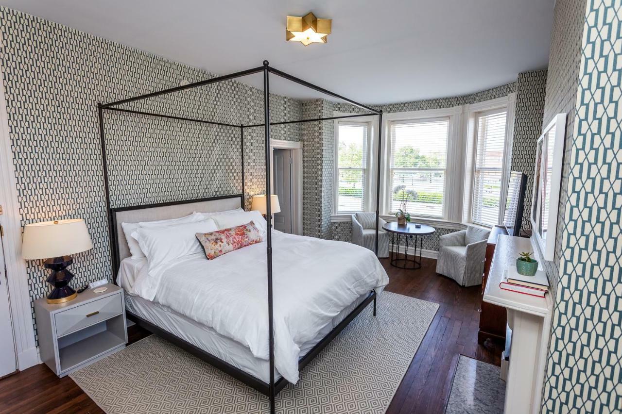 The At Four Eleven York Bed & Breakfast 4*