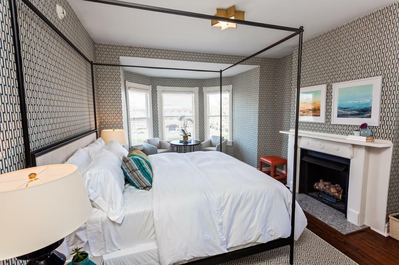 The At Four Eleven York 4*