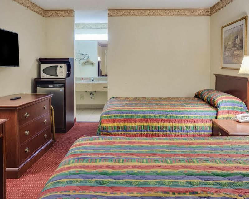 Lodge Econo Little Creek *