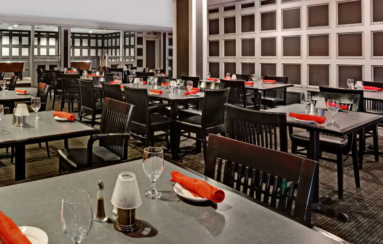Wyndham Garden Downtown Hotel 3*