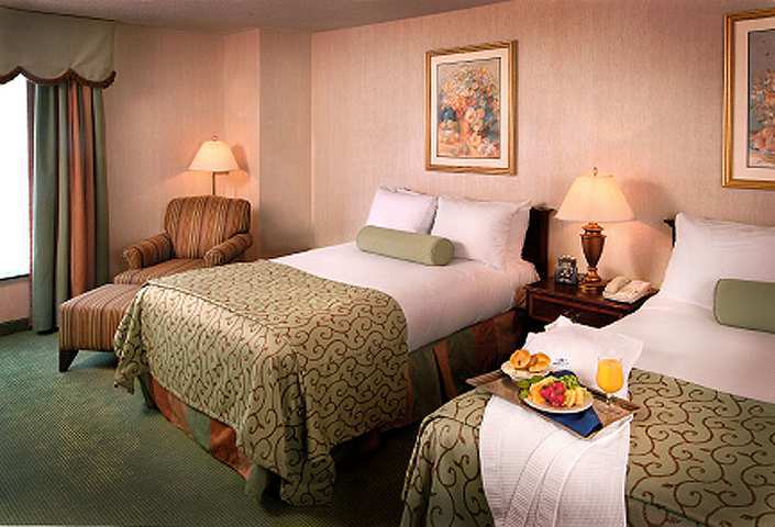 Doubletree By Hilton Airport Hotel 4*