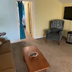 Rustic Rooftop Delight - Bay Front Apts