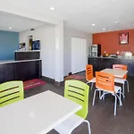 Econo Lodge Airport