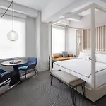 Glass Light Hotel & Gallery, Autograph Collection