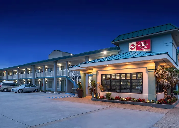 Best Western Plus Holiday Sands Inn & Suites