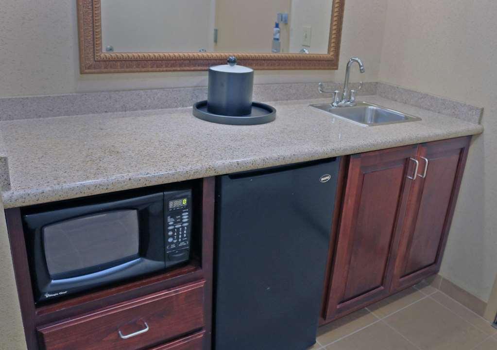 Hampton & Norfolk-airport Hotel