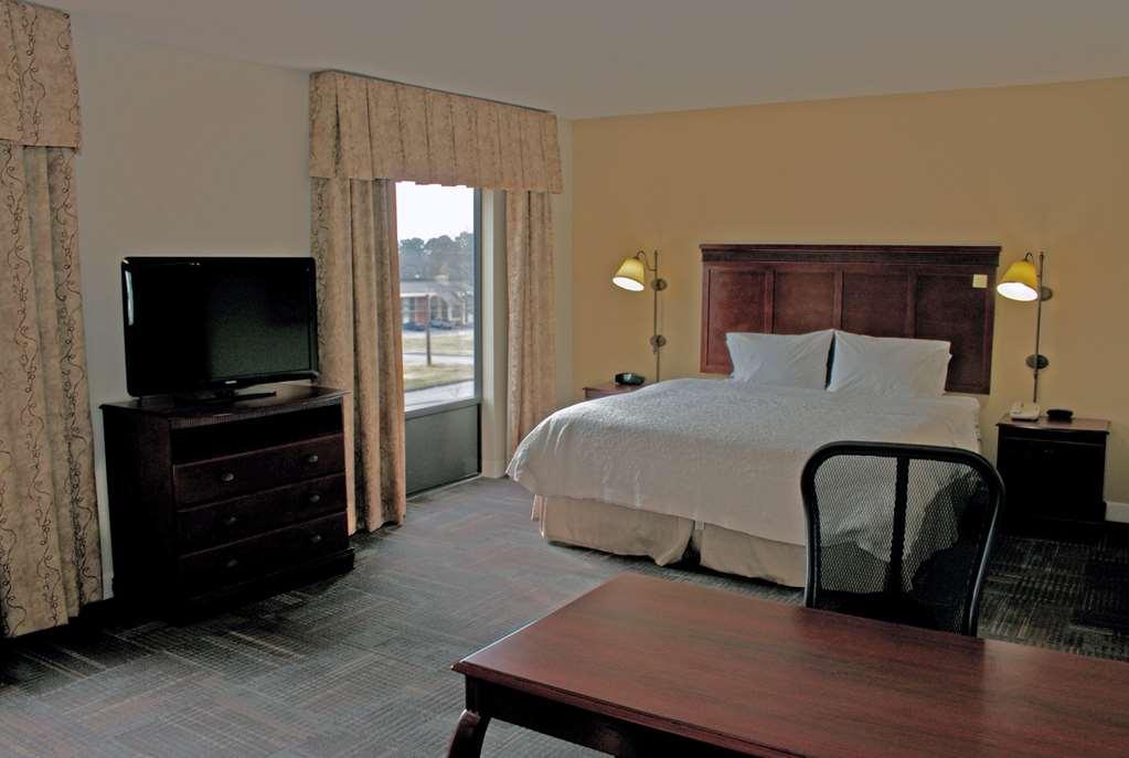 Hampton & Norfolk-airport 3*