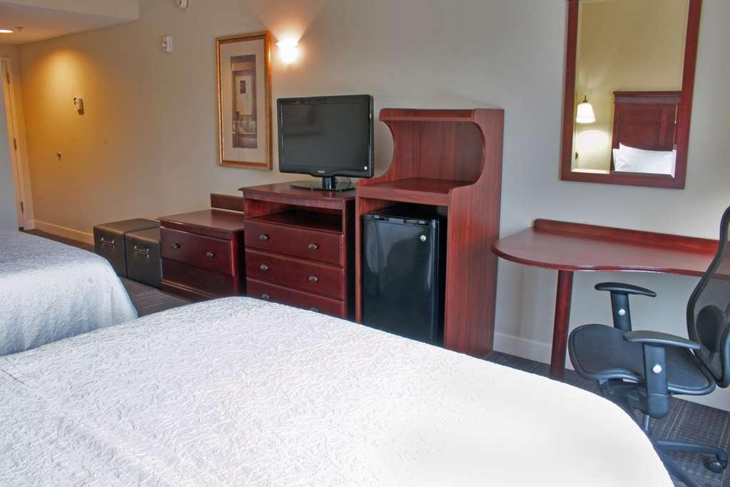Hampton & Norfolk-airport Hotel