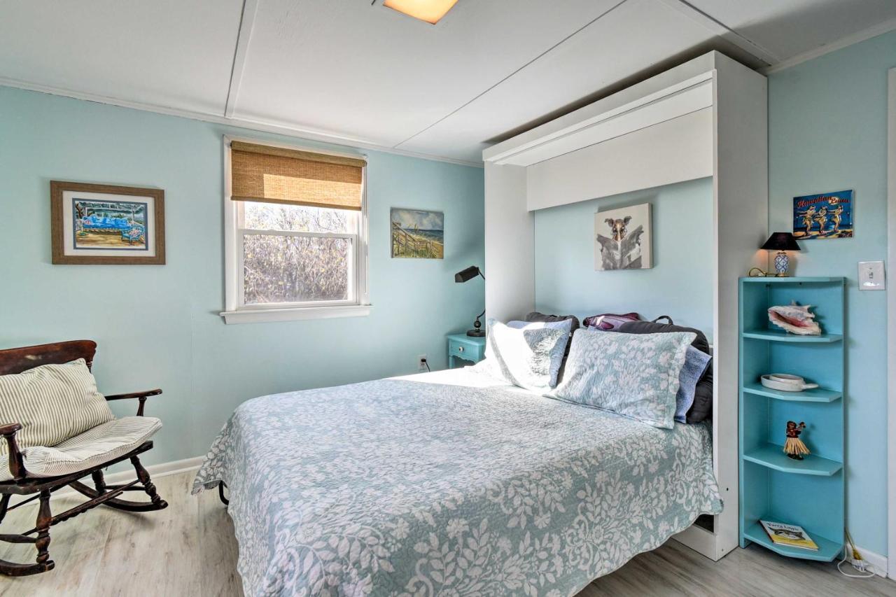 Classic Chesapeake Beachside With Porch! Norfolk