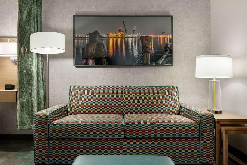 Home2 By Hilton Airport Hotel 3*