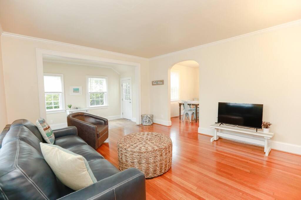 Villa Sandy Feet Retreat At Ocean View Norfolk