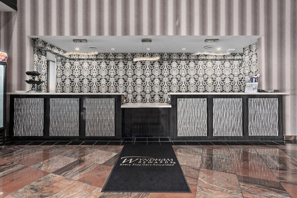 Wyndham Garden Downtown Hotel