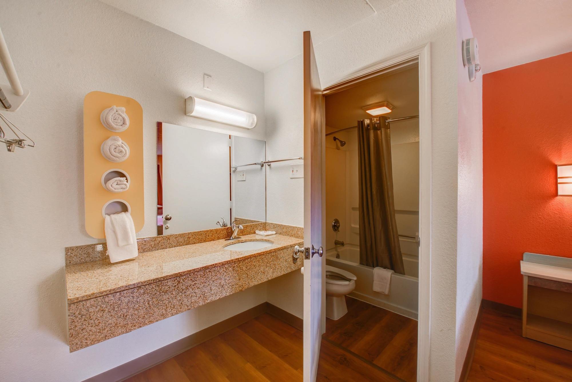 6-norfolk, Va Hotel 2*