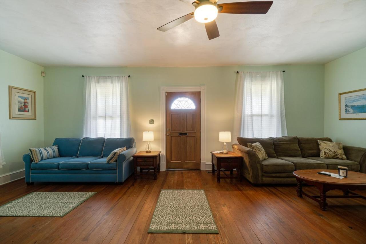 Captains Quarters By The Bay *