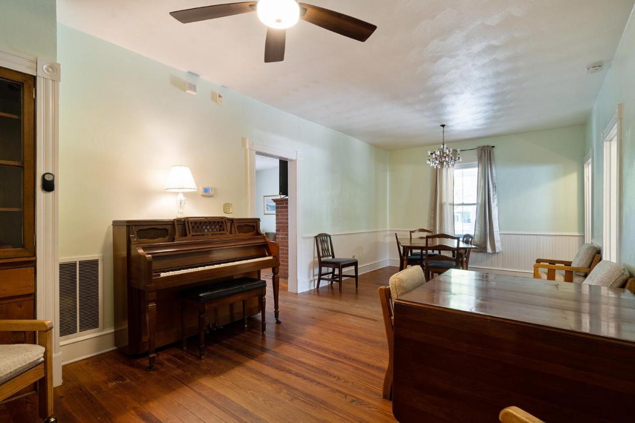 Captains Quarters By The Bay *