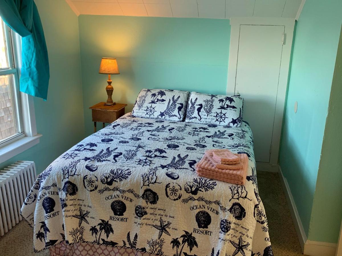 Rustic Rooftop Delight - Bay Front Apts Apartment
