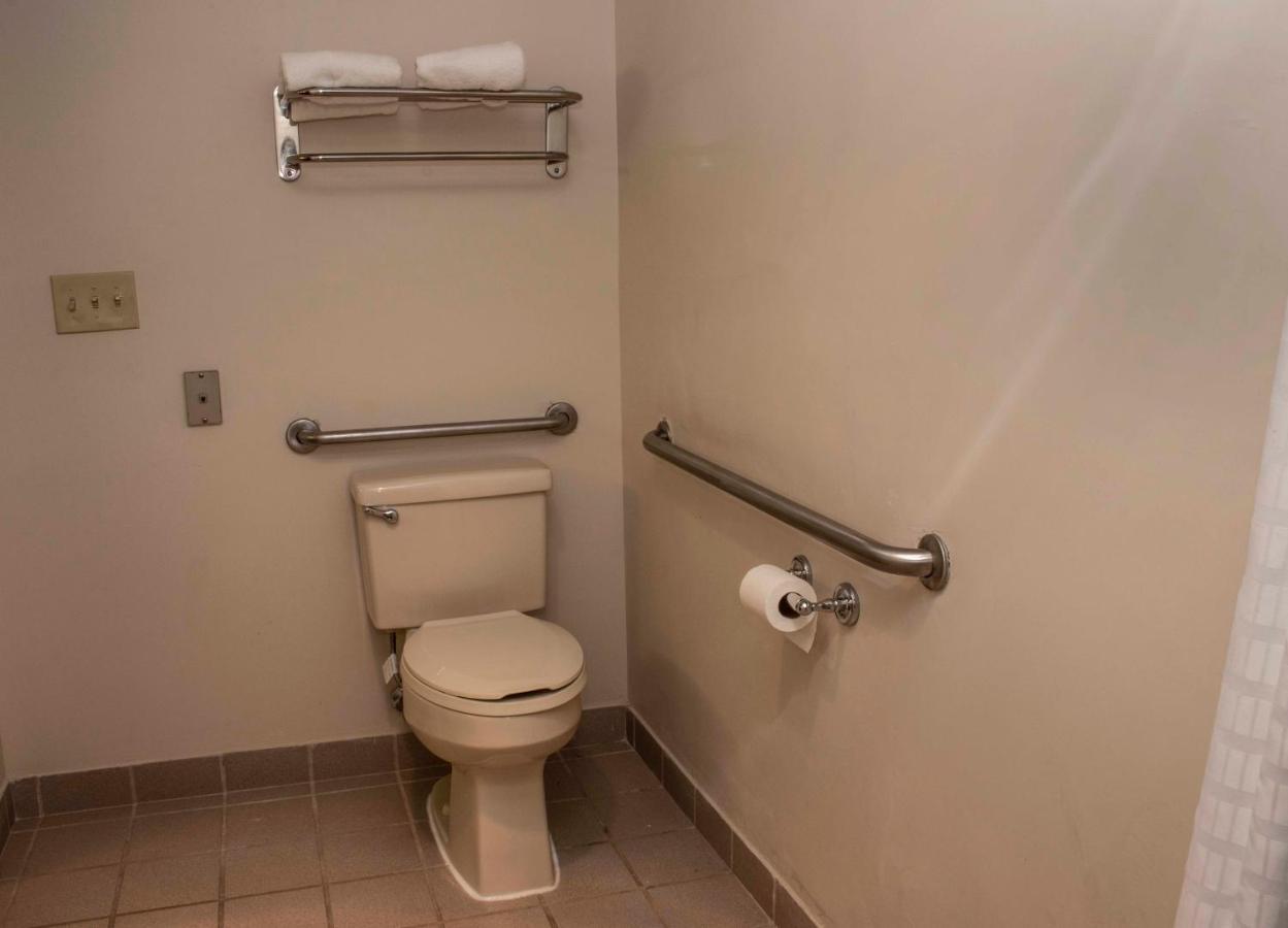 Quality Wright - Airport Hotel 3*