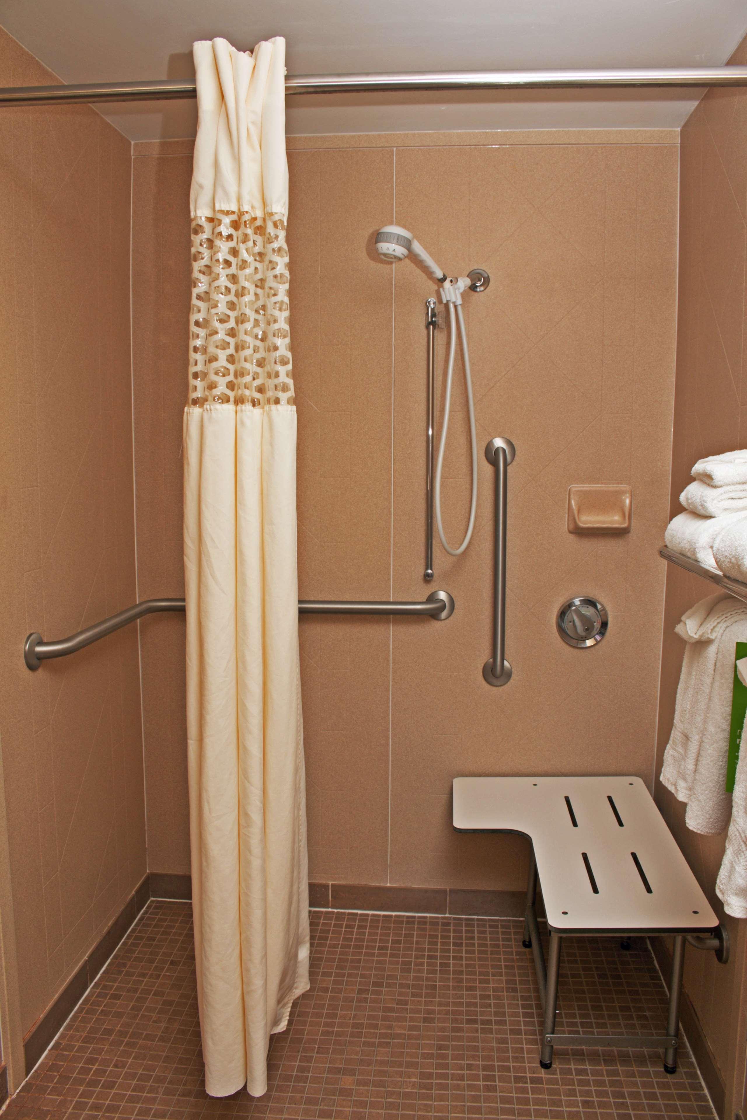 Hampton & Norfolk-airport 3*
