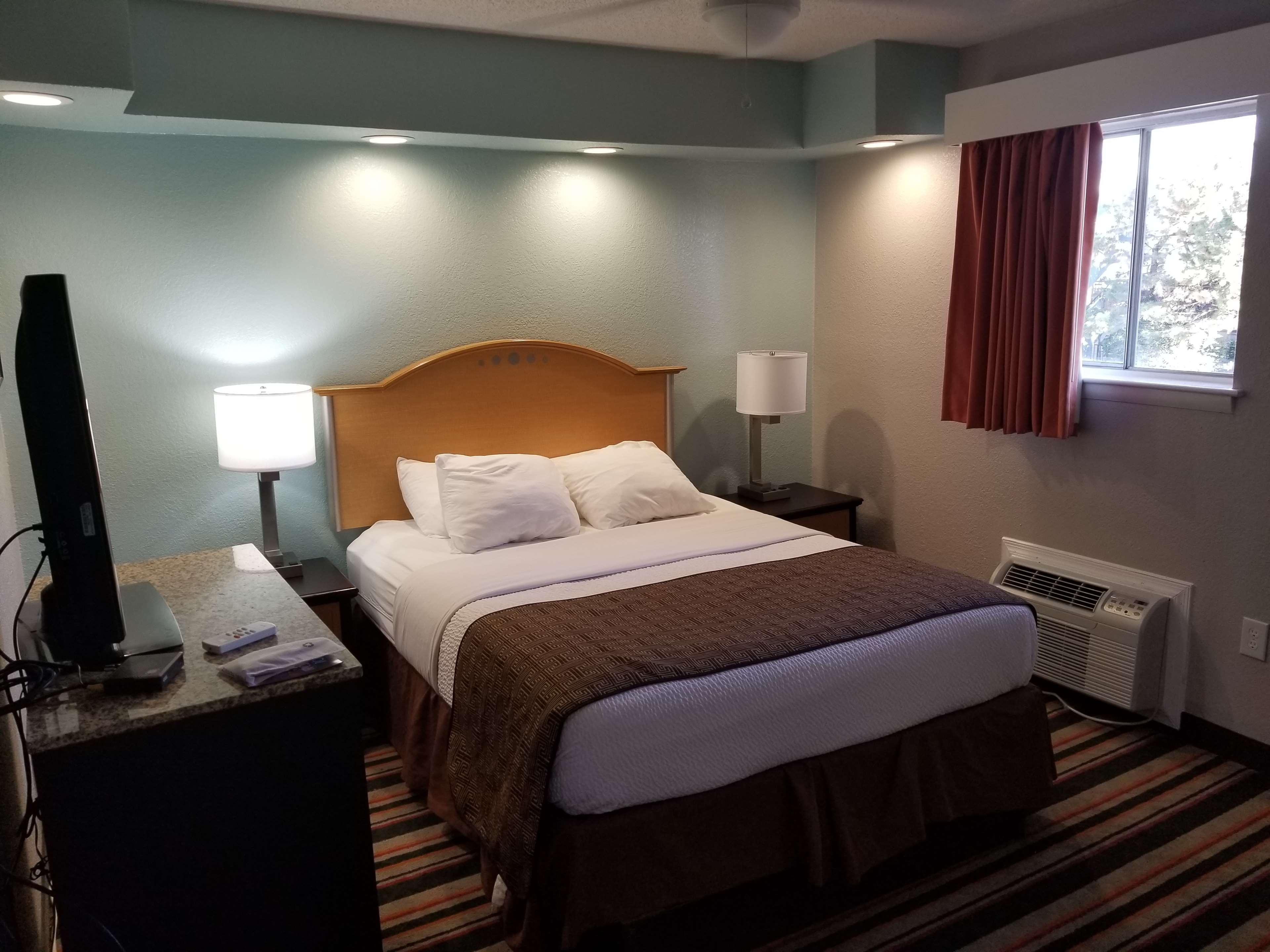 Hotel Western Sands &