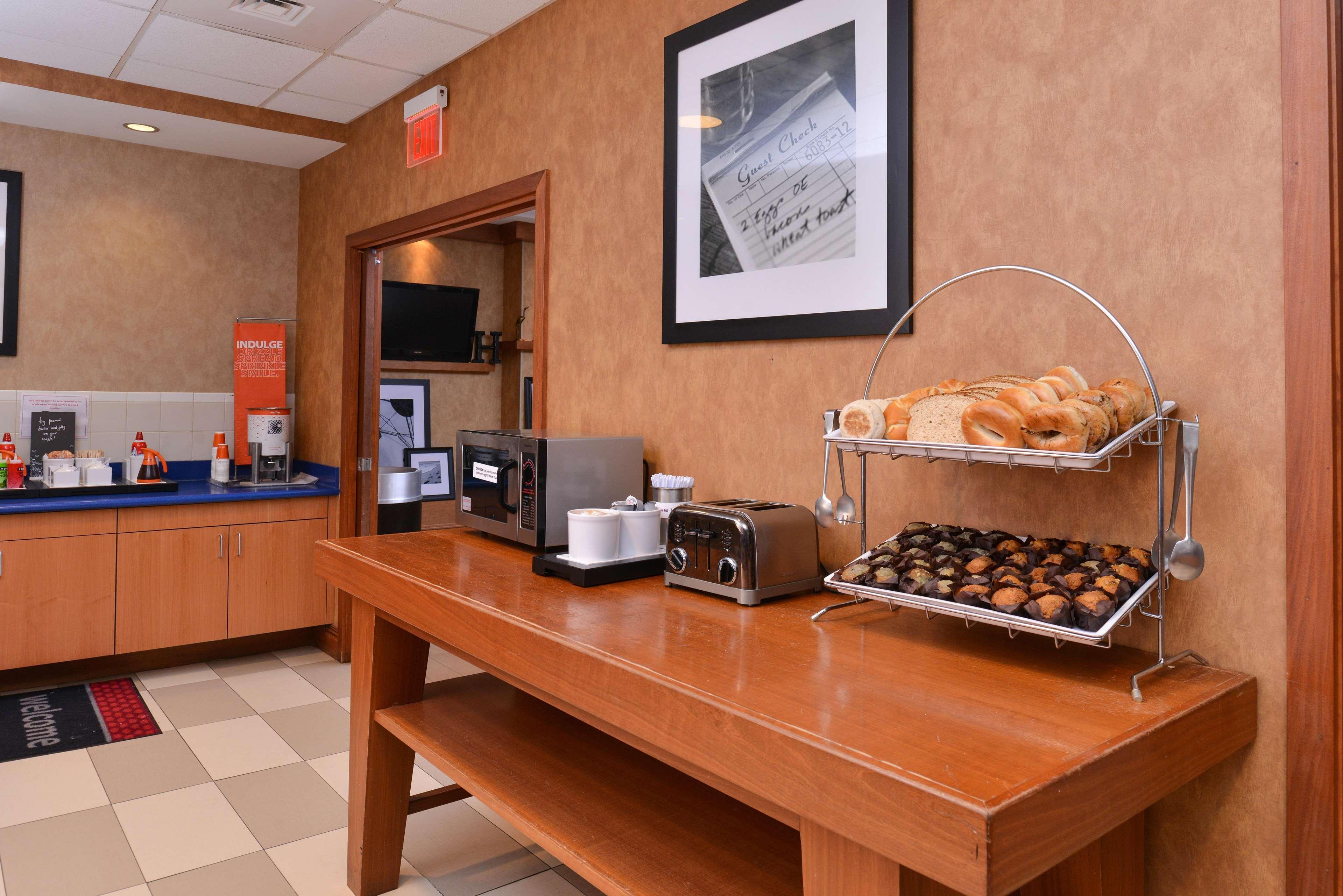 Hampton Norfolk-naval Base Hotel