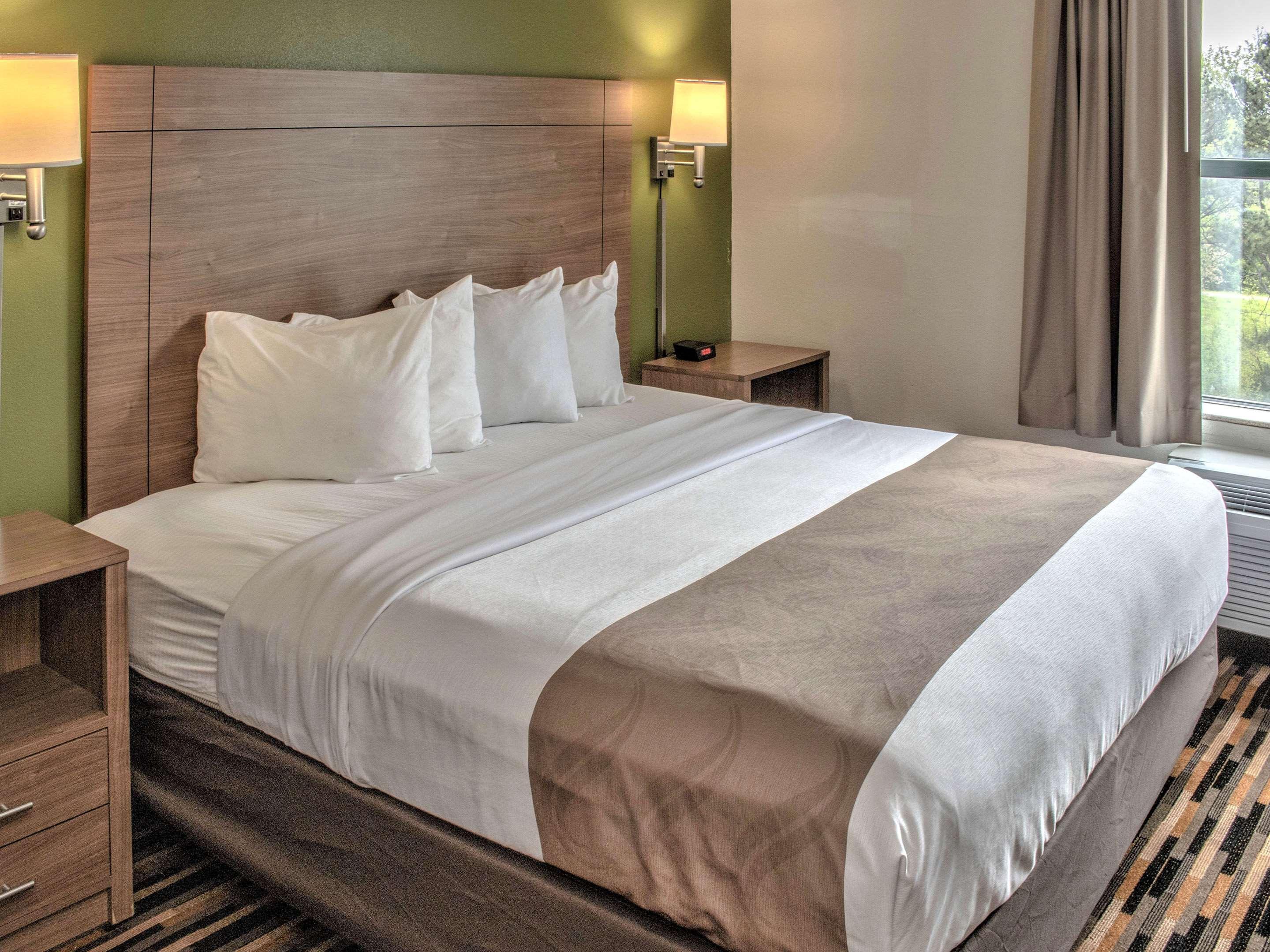 Hotel Quality Wright - Airport