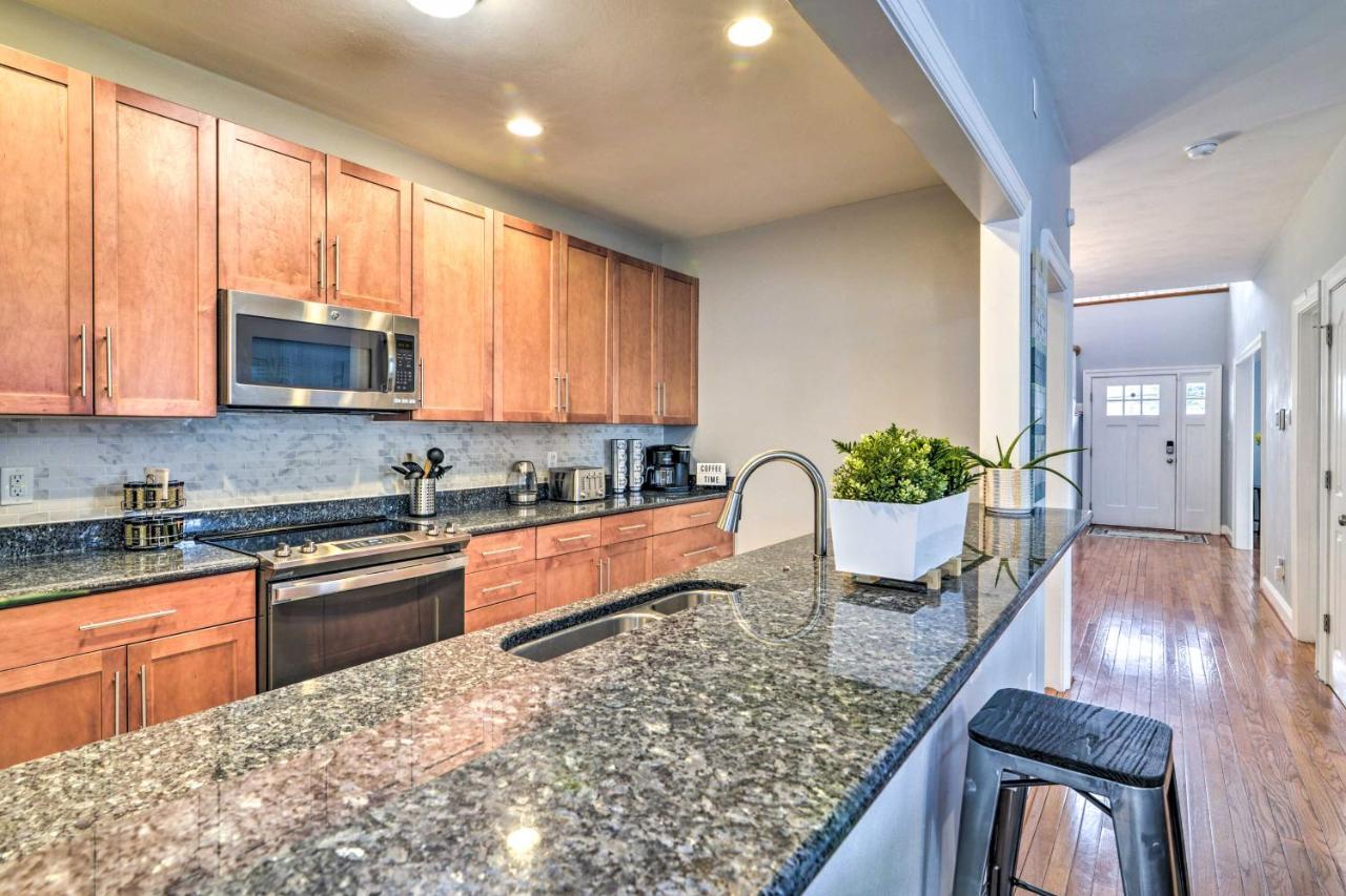Inviting Family Retreat 1 Block To Beach! Holiday home *