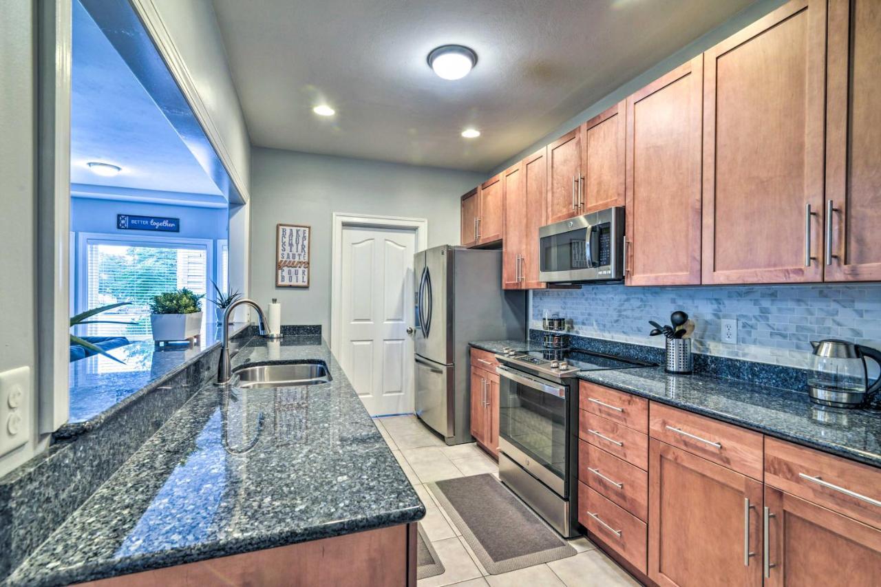 Holiday home Inviting Family Retreat 1 Block To Beach!