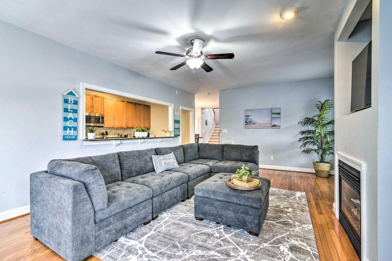 Inviting Family Retreat 1 Block To Beach! Holiday home