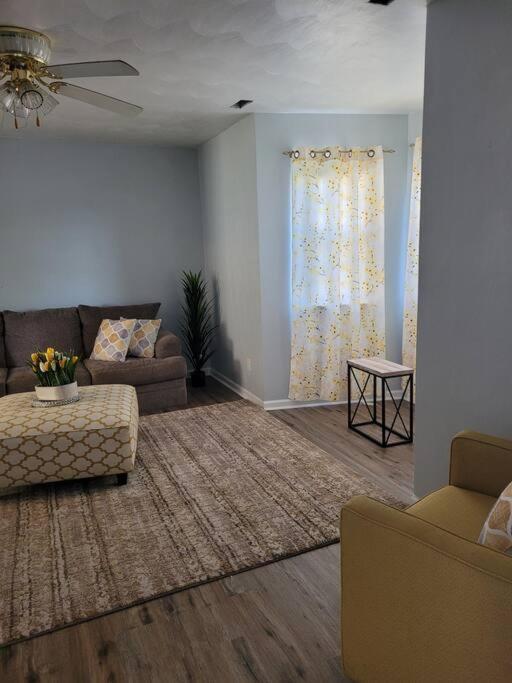 Cheerful 5 Bedroom House Centreally Located . Casa de férias Norfolk