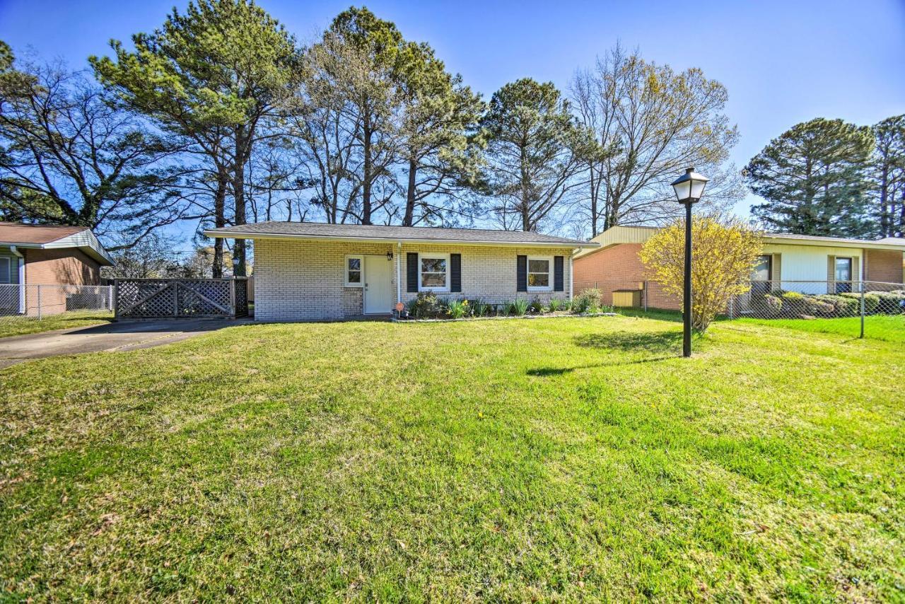 Vacation Patio, 3 Mi To Beaches! Holiday home *