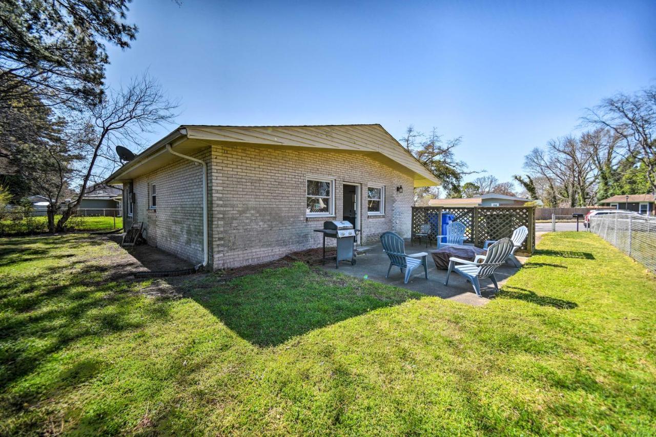 Holiday home Vacation Patio, 3 Mi To Beaches! Norfolk