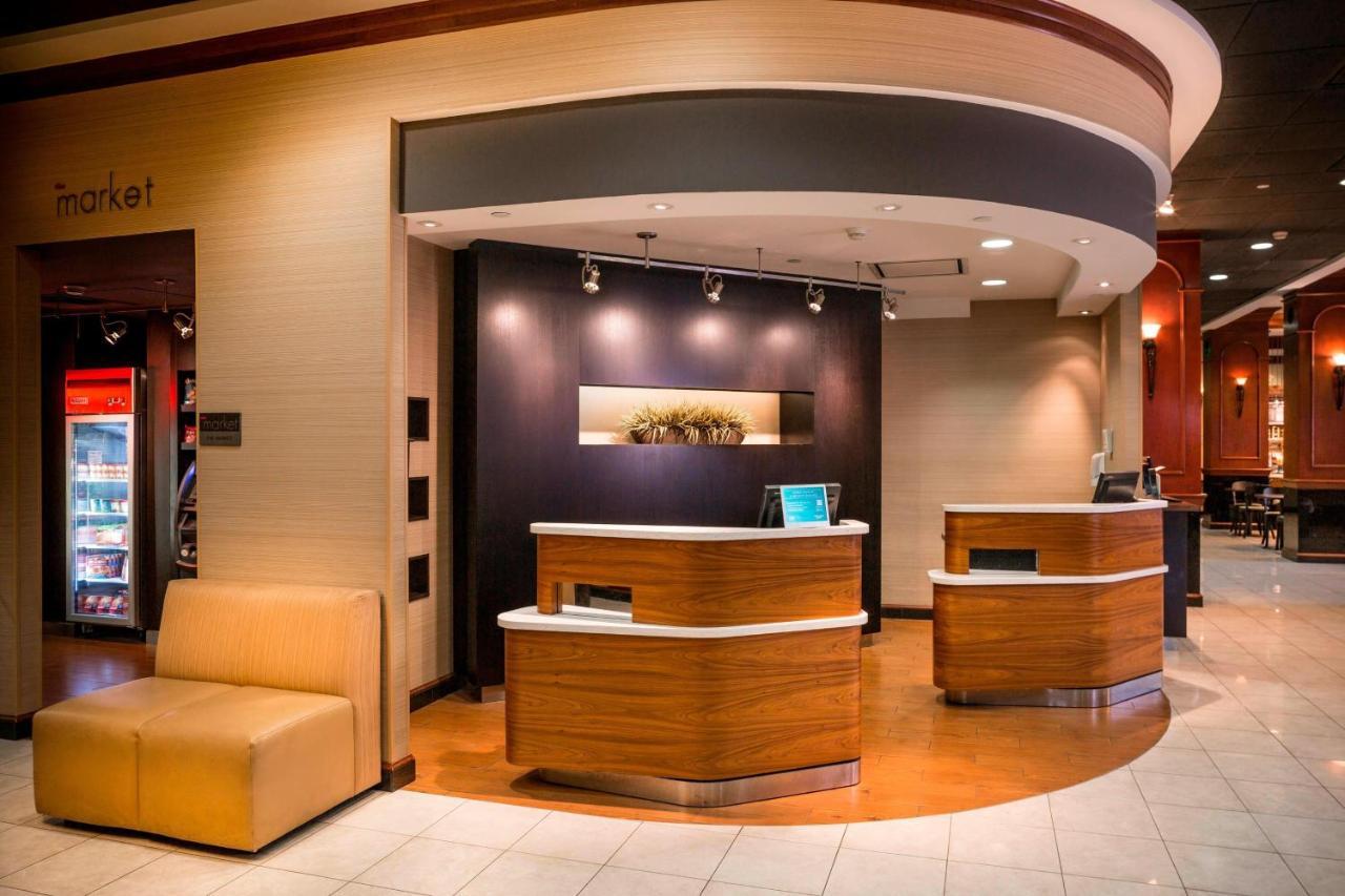 Courtyard By Marriott Downtown 3*