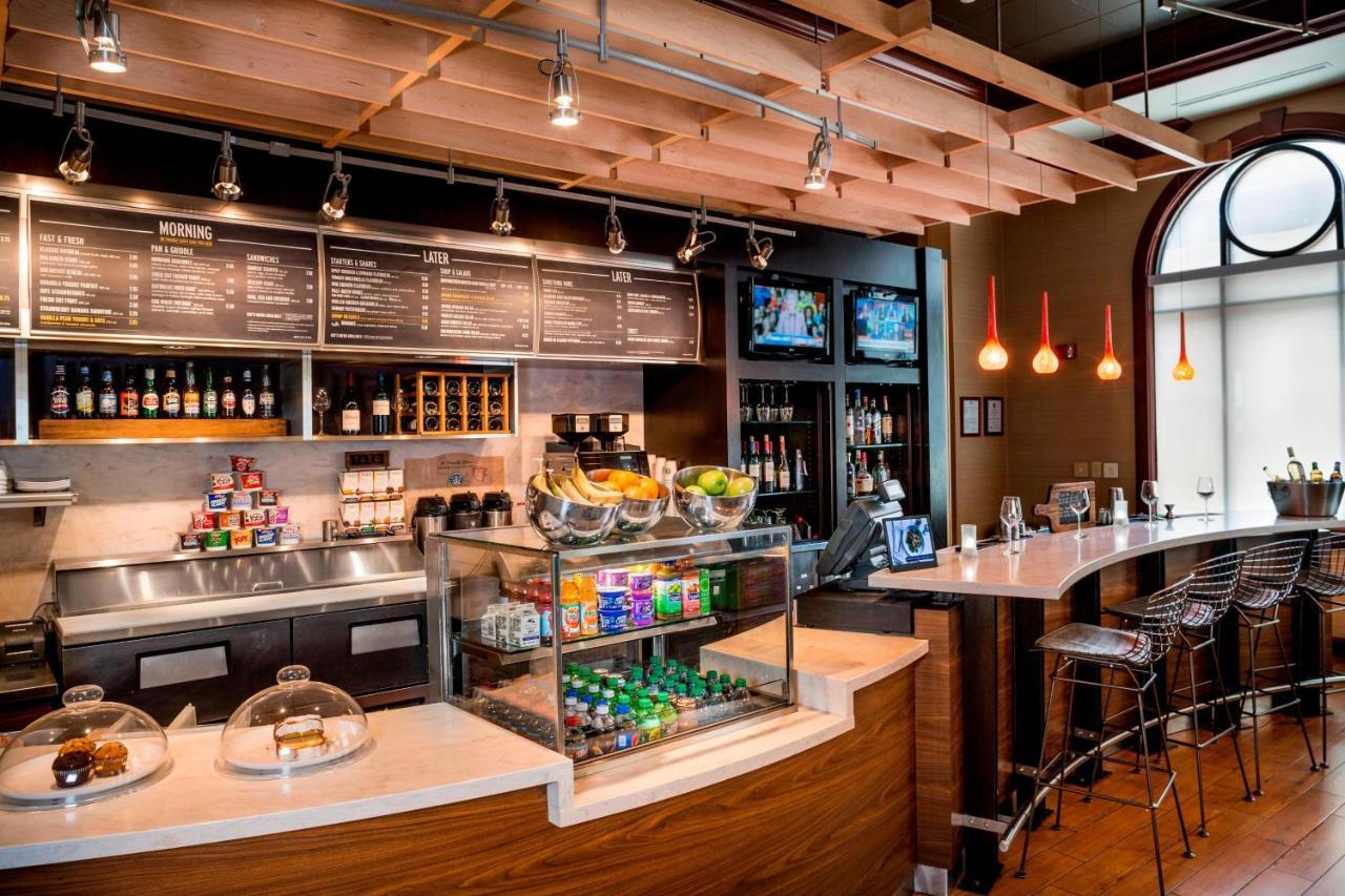 Courtyard By Marriott Downtown 3*