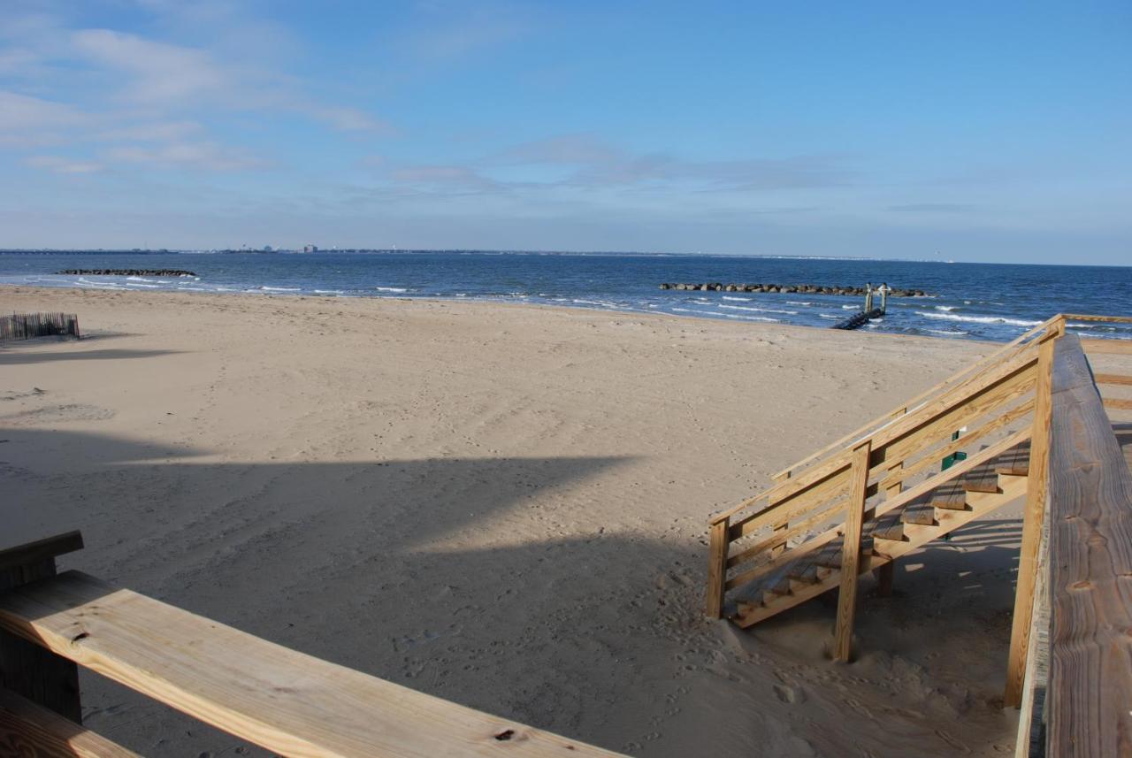 Cozy - Pet Friendly, Side Apts Apartment Norfolk