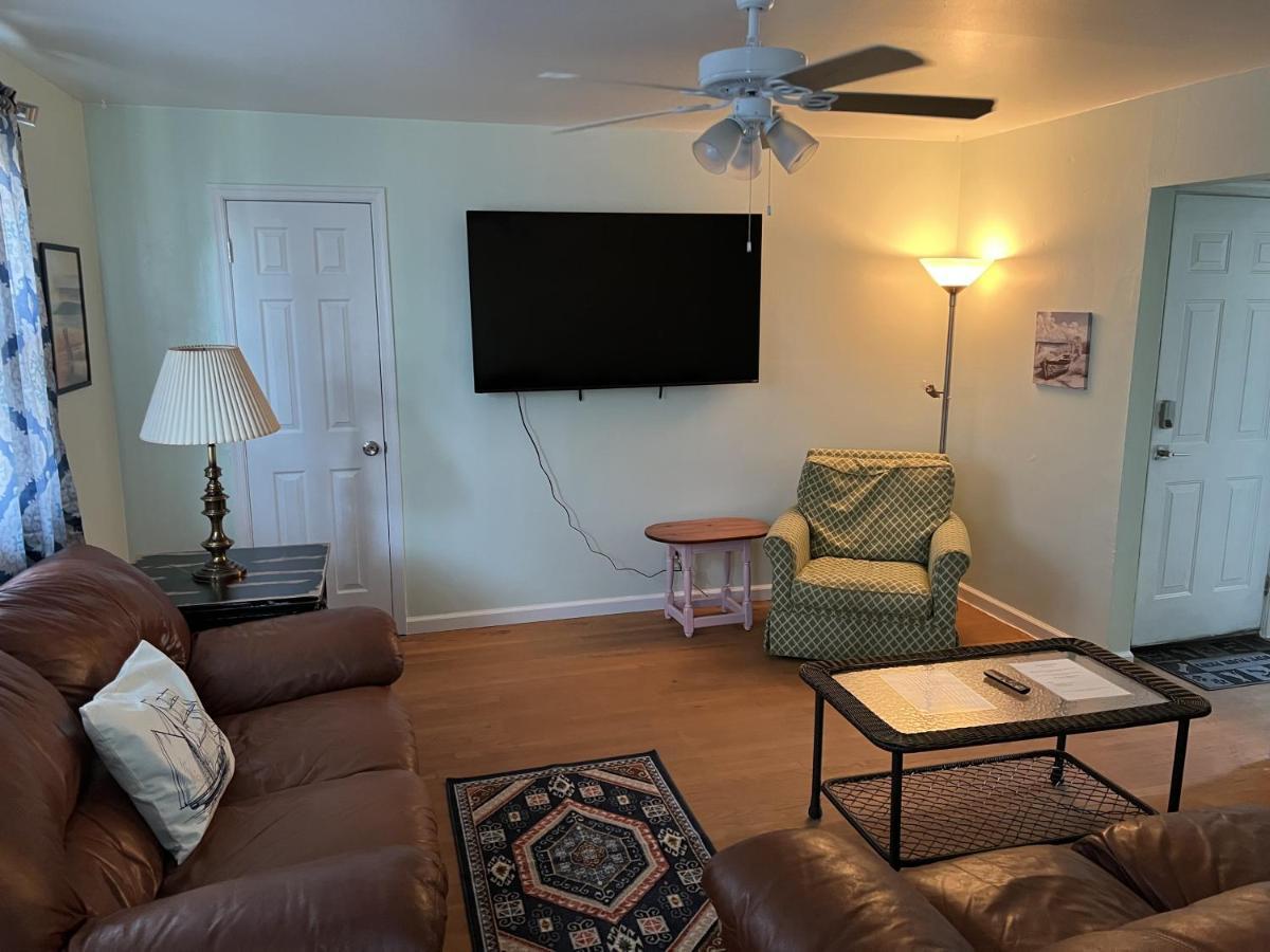Apartamento Boat House Apt, #3 - 2 Bedroom Water Front, Wifi, Pets Apts Norfolk