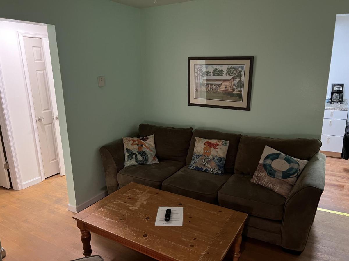 Boat House Ground Floor #2 - 1 Bedroom Waterfront, Wifi Apts *