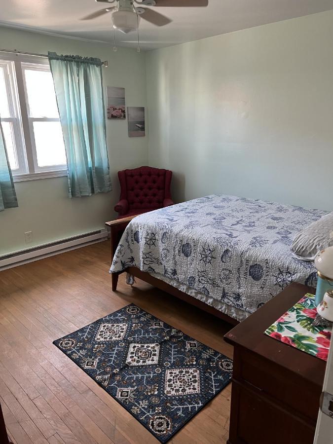 Boat House Ground Floor #2 - 1 Bedroom Waterfront, Wifi Apts * Norfolk