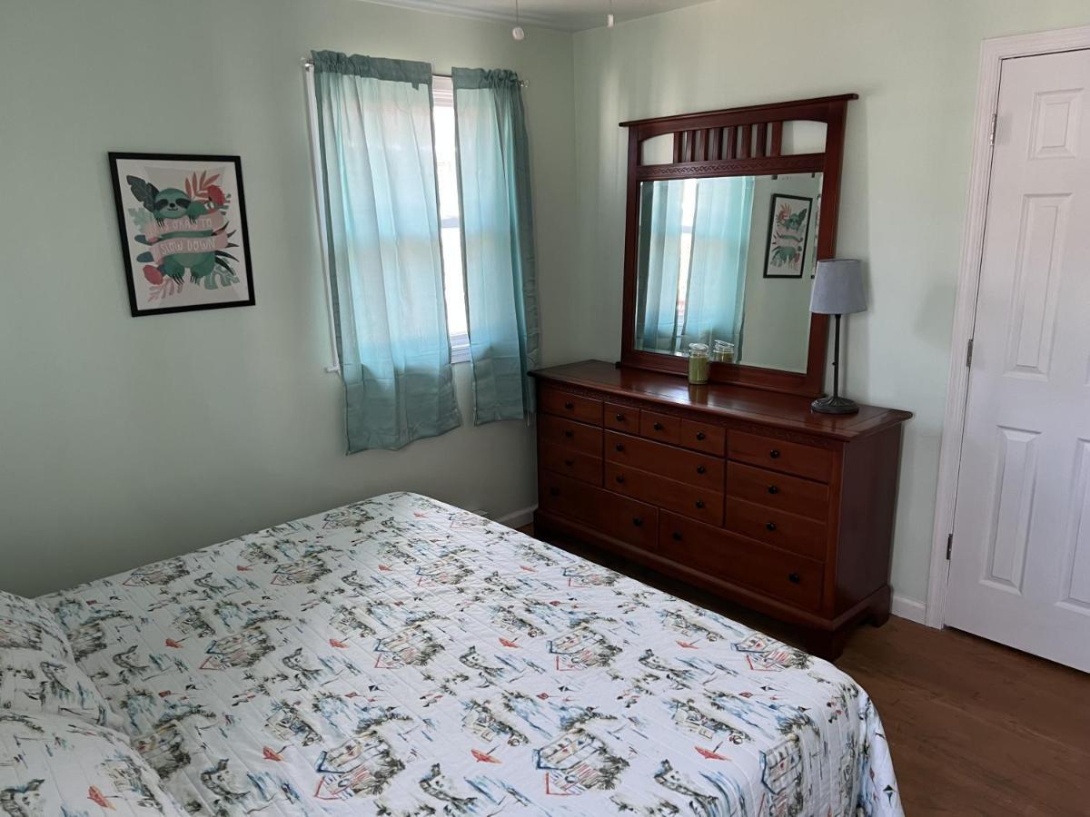 Boat House Ground Floor #2 - 1 Bedroom Waterfront, Wifi Apts * Norfolk