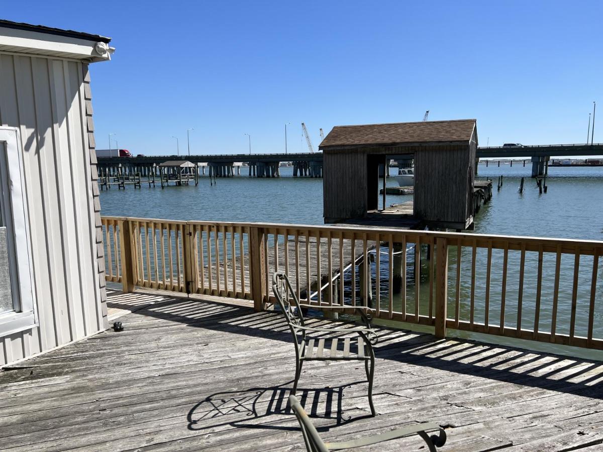 Boat House - Water Front Pets Wifi Smart Tv Apts Norfolk