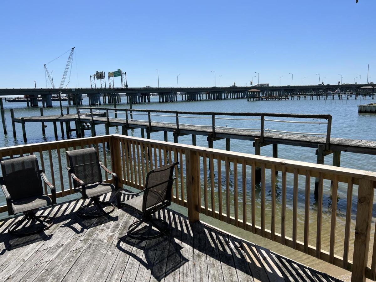 Boat House - Water Front Pets Wifi Smart Tv Apts Apartment