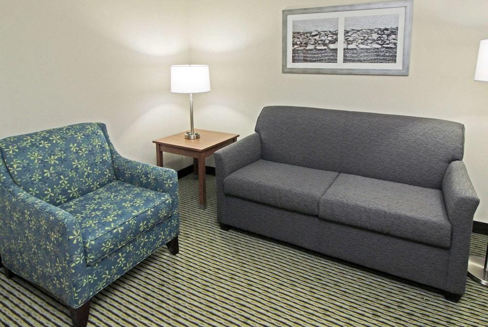 Quality Wright - Airport Hotel Norfolk