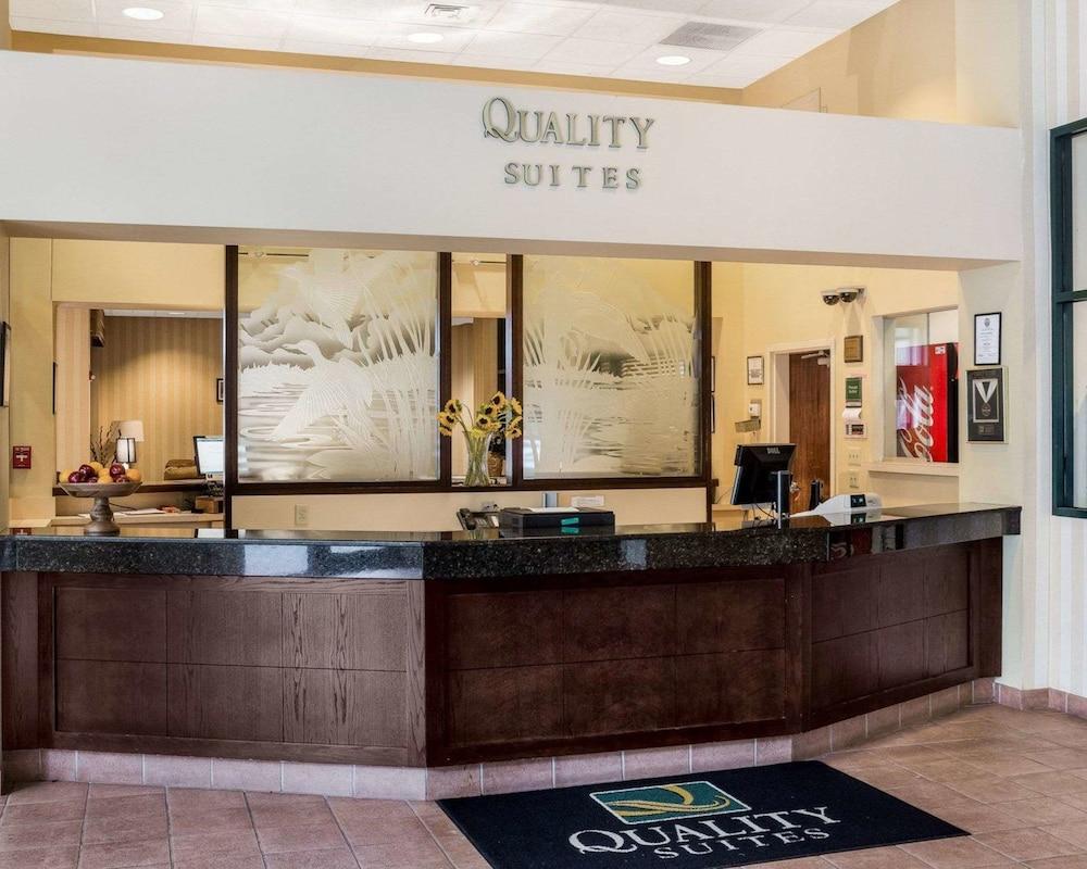 Quality Wright - Airport Hotel 3*
