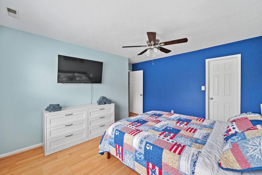 Captain's Quarters