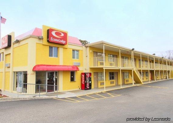 Econo At Military Circle * Norfolk