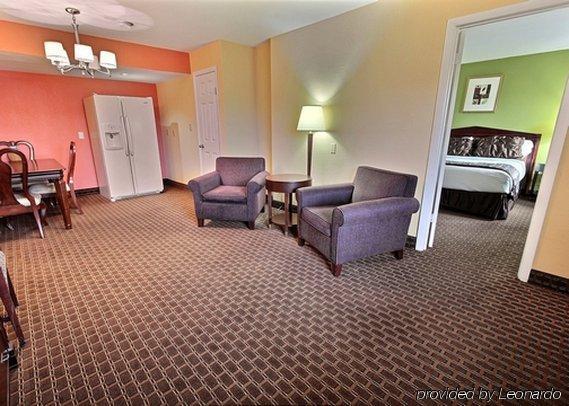 Lodge Econo At Military Circle Norfolk