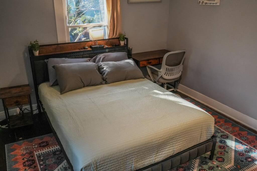 Historic Coastal Haven- Pet Friendly Fast Wi-fi Norfolk