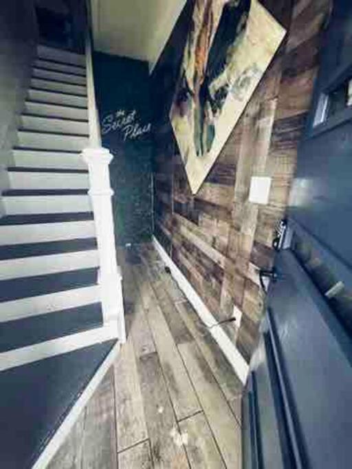 Beautiful Queen Luxury Near Downtown Apartment *